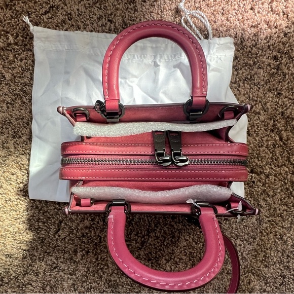 Coach 1941 Rogue 17 - Picture 6 of 11